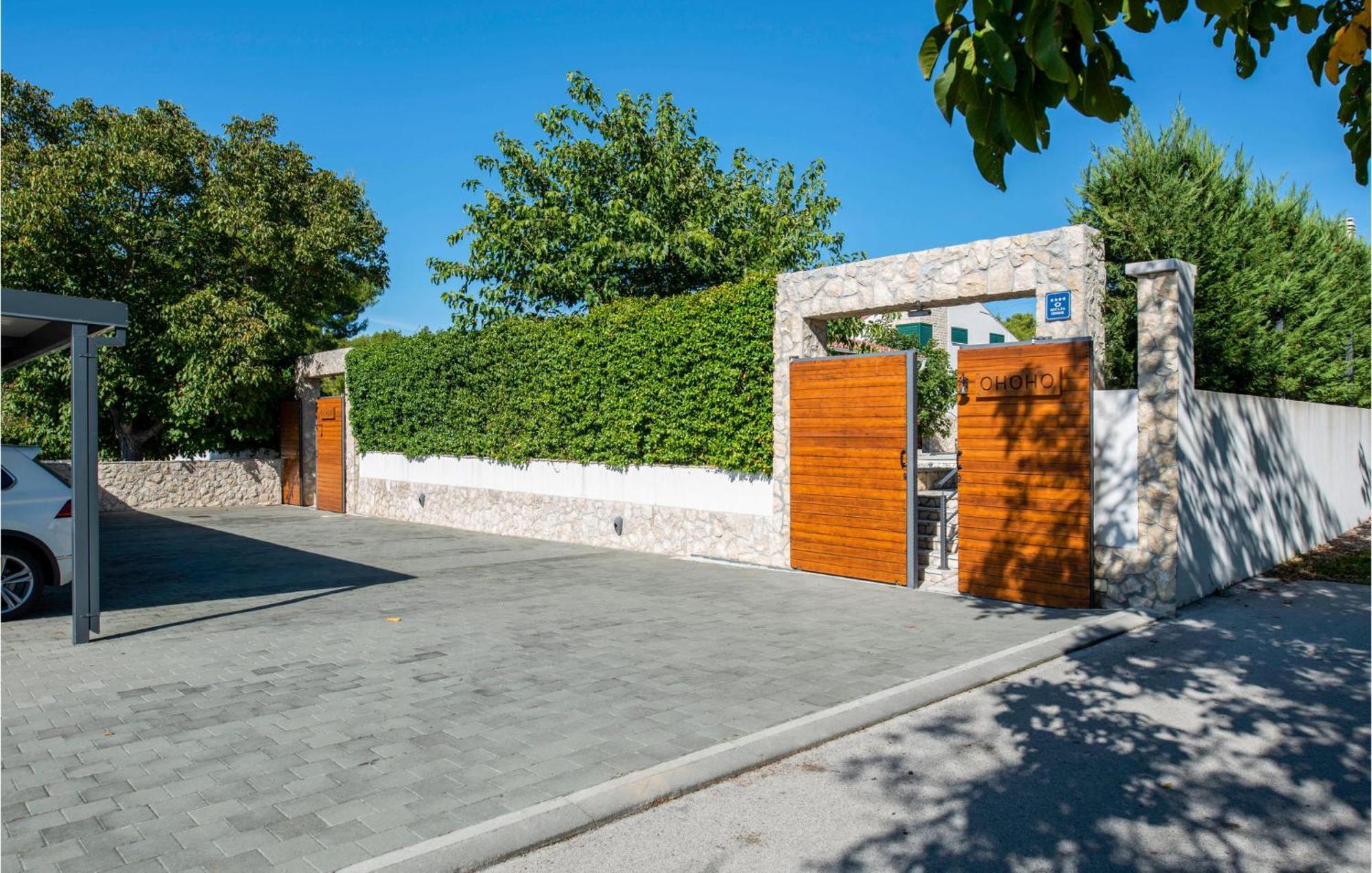 Lovely Home In Sibenik With Wifi Екстер'єр фото
