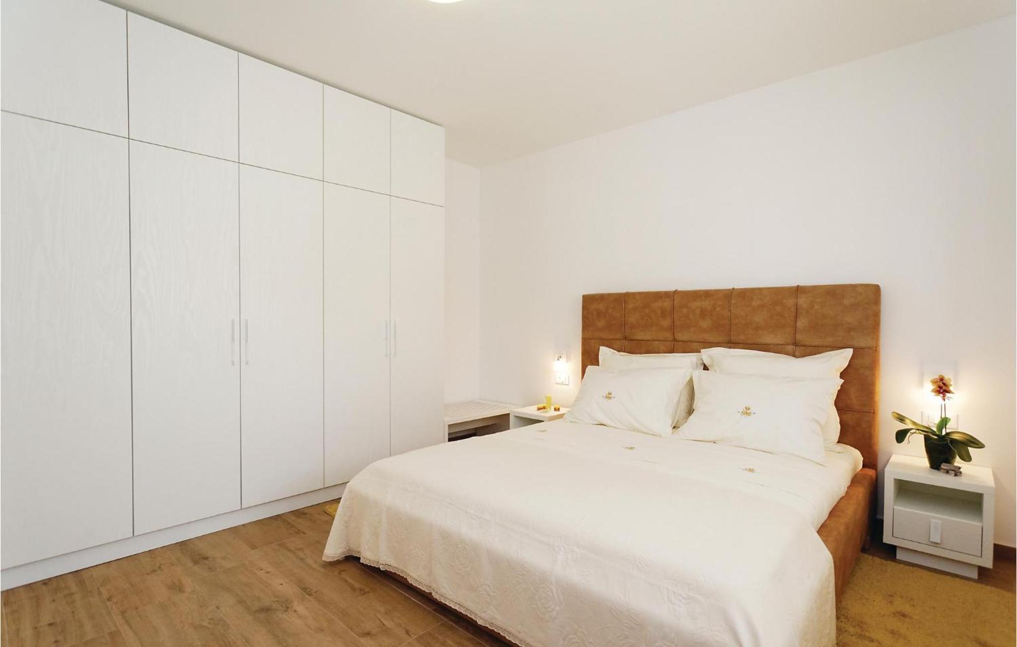 Lovely Home In Sibenik With Wifi Екстер'єр фото