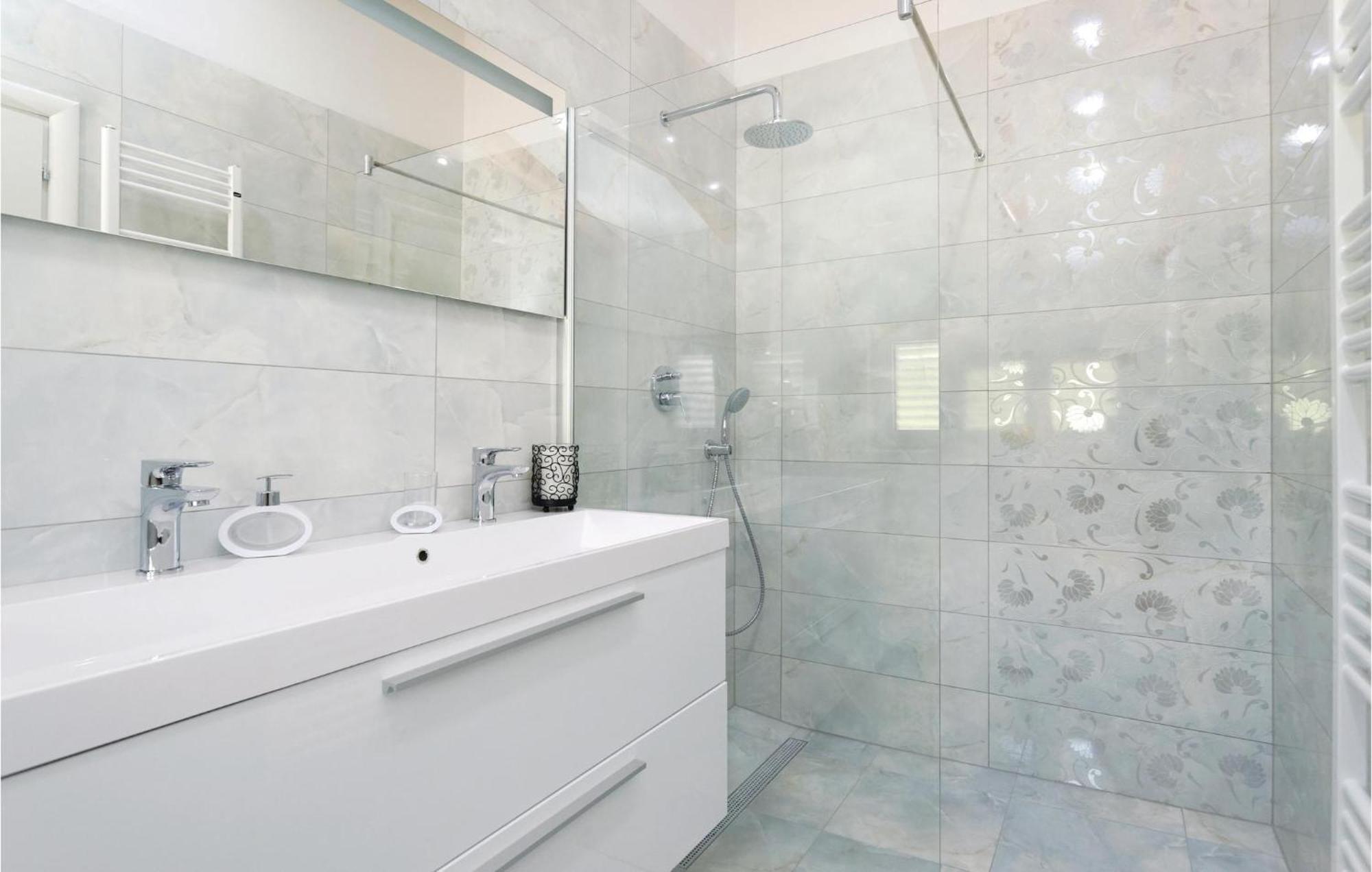 Lovely Home In Sibenik With Wifi Екстер'єр фото
